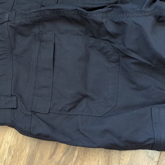 Duluth Trading Co Capri Pants - Picture 6 of 9